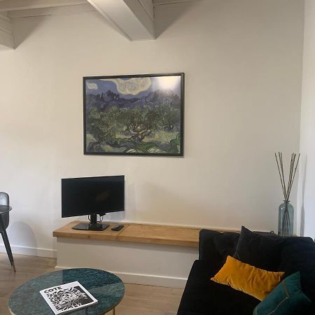 Appartement Renove De Caractere/ Parking Prive Saint-Rémy-de-Provence Esterno foto